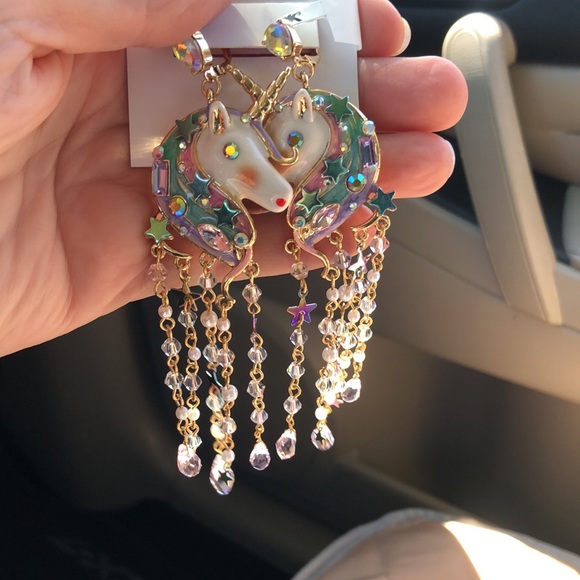 NWT Betsey Johnson Sparkly Rhinestone & Beaded Unicorn & Star Earrings 🦄 - Picture 9 of 12